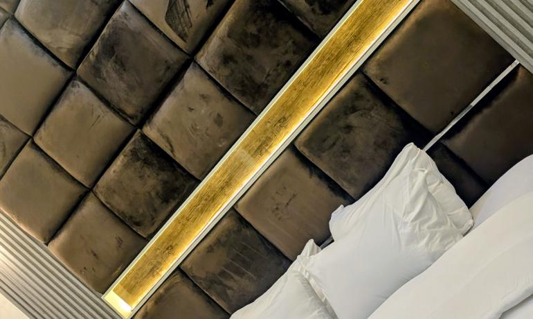 Premier One-Bedroom Apartment